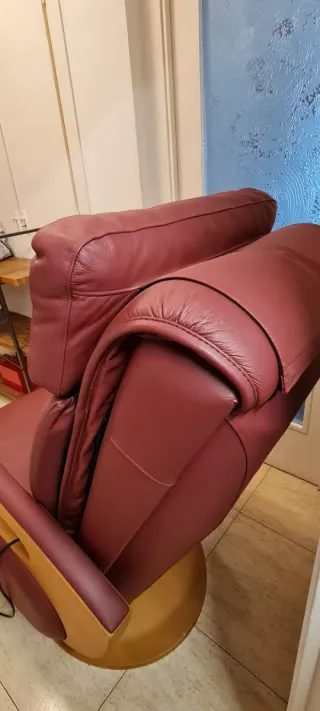 Sillón Masajeador Cuero Keyton