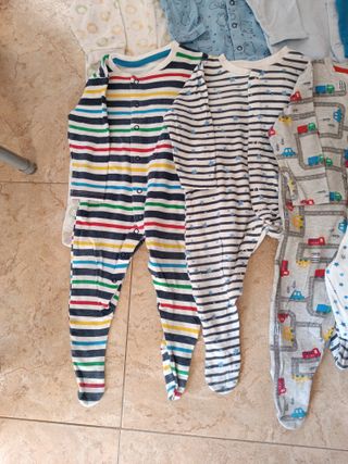 Lote 7 Pijamas y 7 Bodies Bebé 6/9 Meses