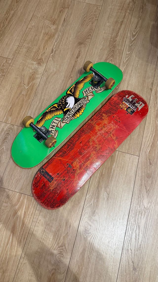 Patinete Skateboards + tabla sin ruedas