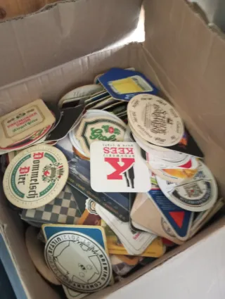 Lote de posavasos de cerveza