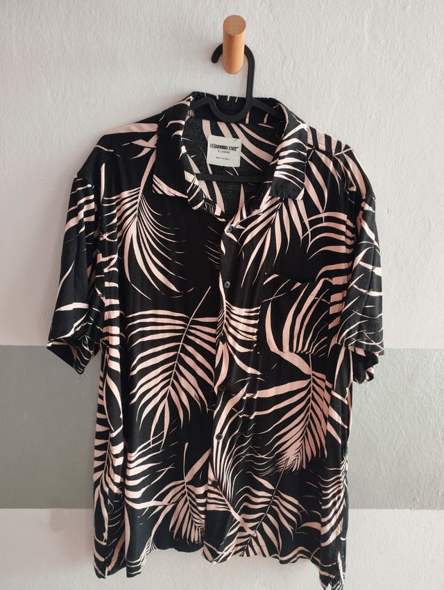Camisa Primark Estampado Hojas Talla XL
