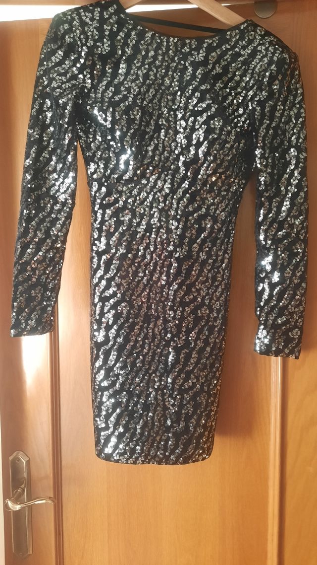 Vestido lentejuelas negro y plateado