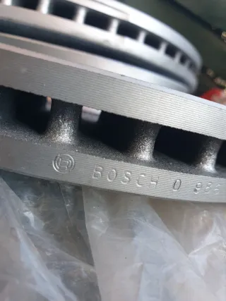 Discos de freno delanteros Bosch Peugeot Citroën