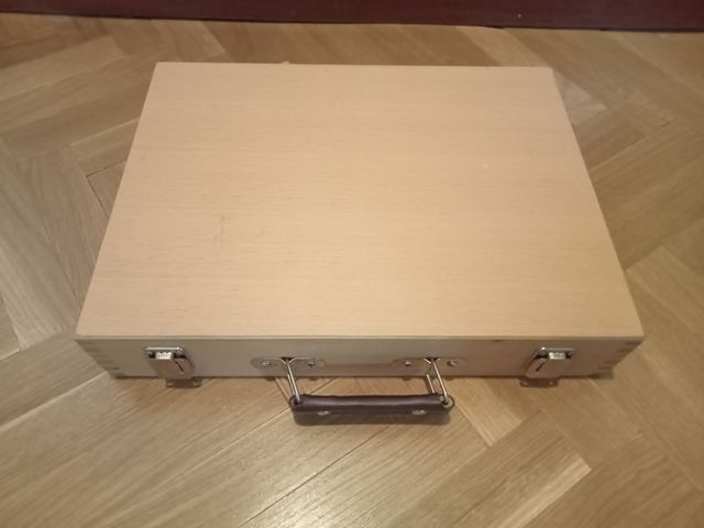 Maletín de madera para pintura