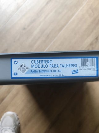 Cubertero de plástico gris 5 € und, Solo queda 1