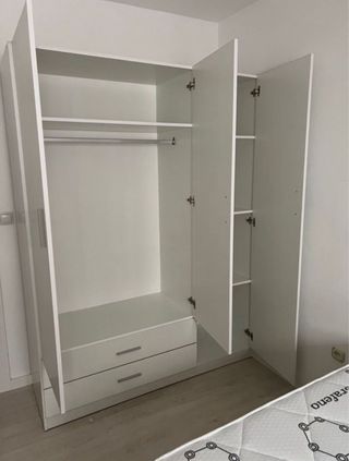 Armario blanco 3 puertas