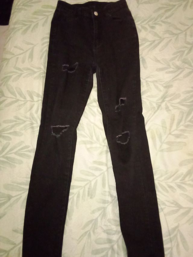 Vaqueros negros talle alto engomado