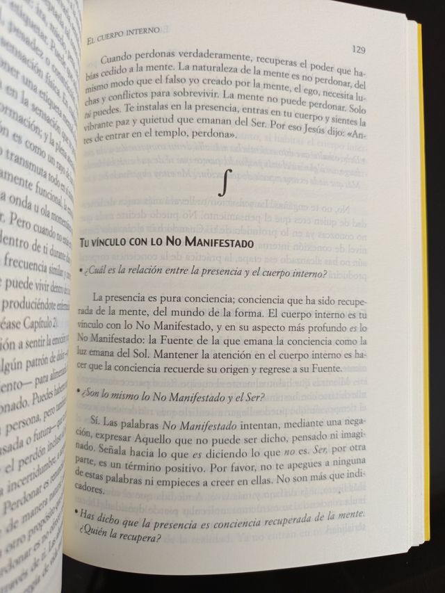 El poder del ahora: Una guía para la iluminació...