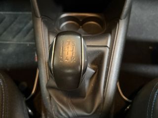 Peugeot 208 Signature