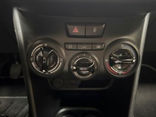 Peugeot 208 Signature
