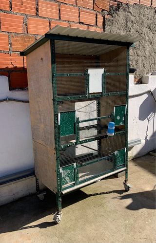 Gaiola para pássaros grande com rodízios