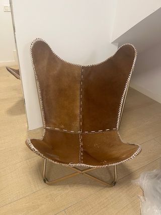 Silla Mariposa Piel Jaspeada Metal marca Hanbel