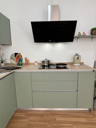 Cocina de exposición verde 190x215cm