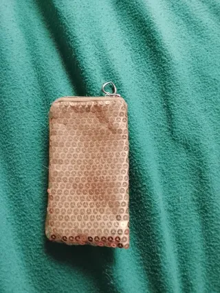 Funda lentejuelas doradas