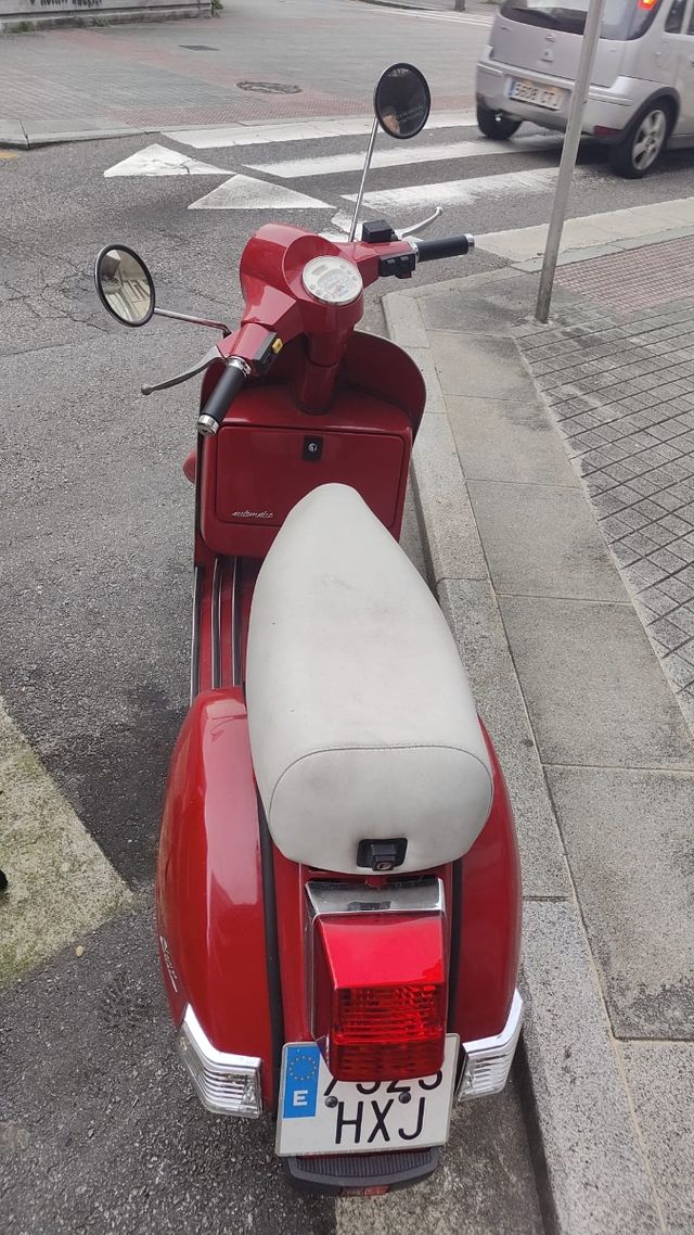 LML STAR 125 4T AUTOMÁTICA, REPLICA Vespa Roja 125