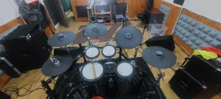 Batería Electrónica Yamaha DTX700K Ampliada