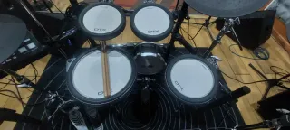 Batería Electrónica Yamaha DTX700K Ampliada