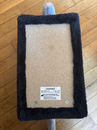 Gioco tiragraffi per gatti