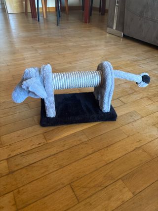 Gioco tiragraffi per gatti