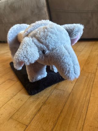 Gioco tiragraffi per gatti