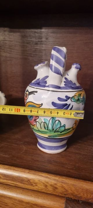 Jarrón de cerámica decorado