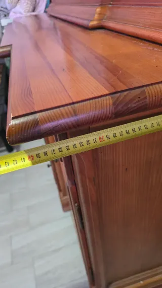 Aparador de madera maciza