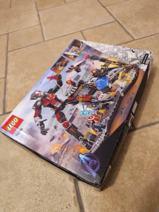 LEGO Marvel 76314 Captain America Civil War battle