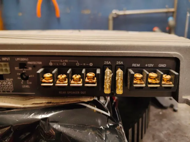 Amplificatore Sony XM-SD14X
4 canali