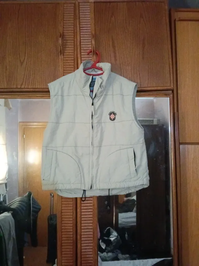 Chaleco de invierno beige