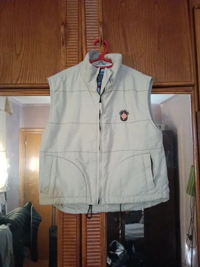 Chaleco de invierno beige