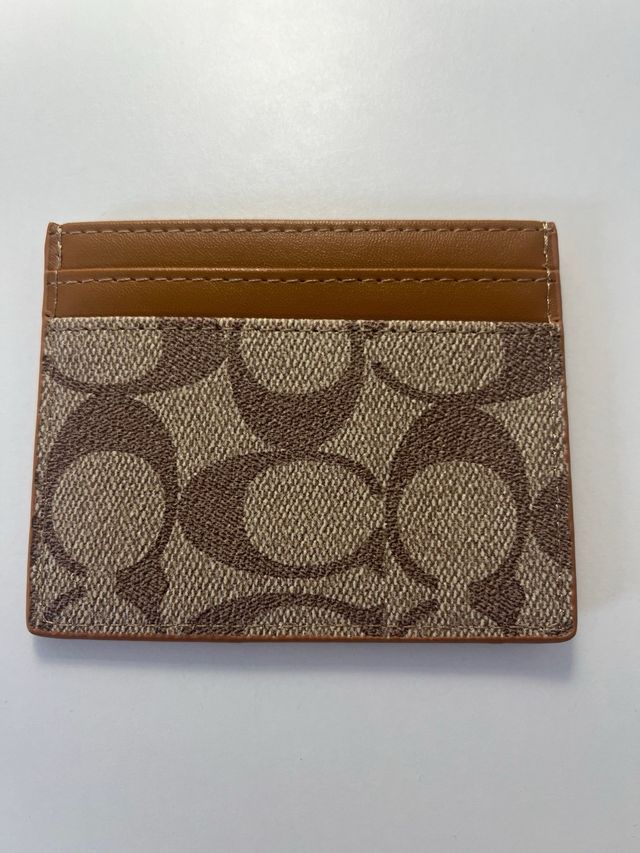 Tarjetero Coach Beige y Negro