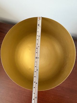 Maceteros dorados de acero