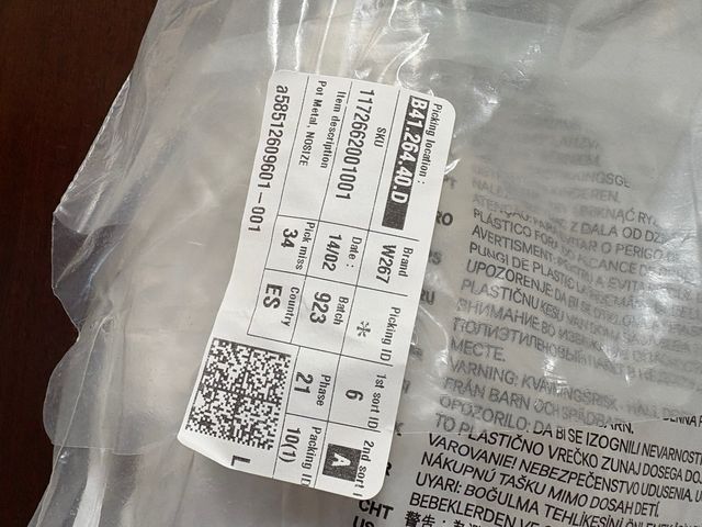 Maceteros dorados de acero