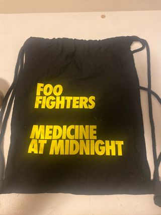 Sacca Foo Fighters Medicine at Midnight