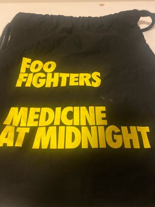 Sacca Foo Fighters Medicine at Midnight