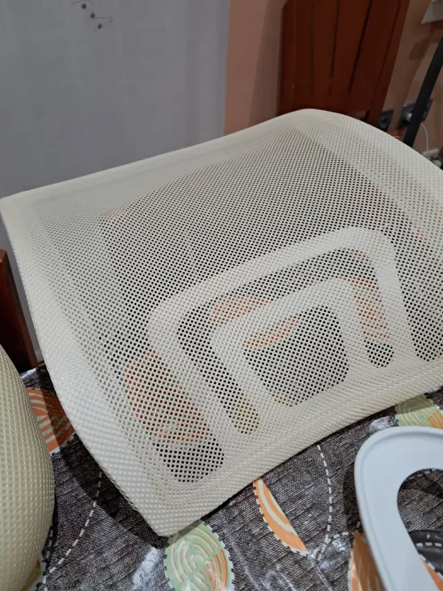 Silla de escritorio ergonómica beige