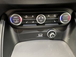 Alfa Romeo Stelvio 2021