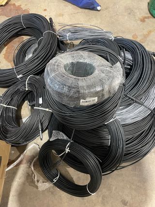 Cable de Fibra Óptica Negro