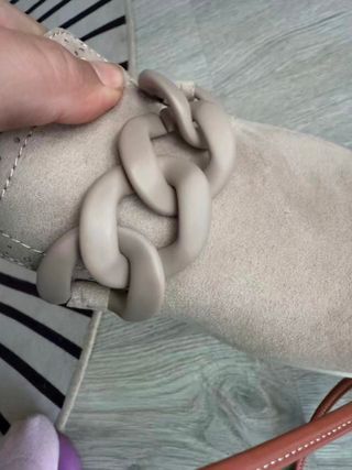 Zapatos de piel con cuña interna