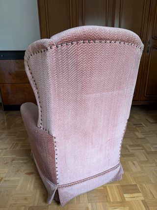 Sillón orejero vintage rosa