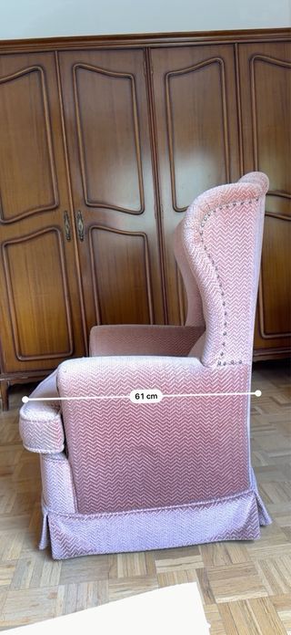 Sillón orejero vintage rosa