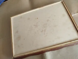 Vassoio in legno marrone