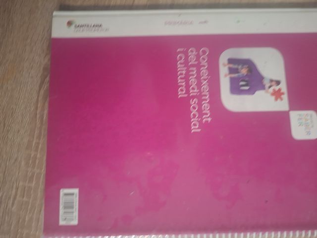 Libro Escolar. Coneixement medi social i cultural