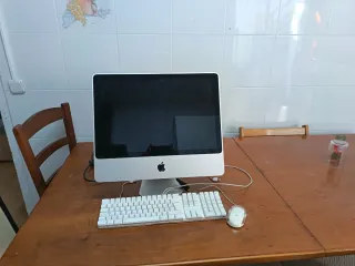 Apple iMac Plata/Blanco Buen Estado