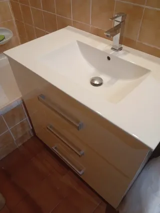 Mueble de baño con lavabo