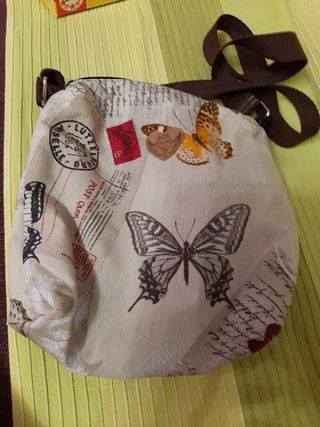 Bolso de tela con mariposas