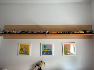 Cama nido y estantería madera