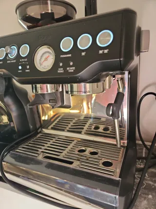 Cafetera Sage Barista Express Negra