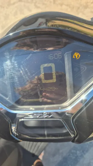 Honda SH125i 2023/2024 - 4.450 km