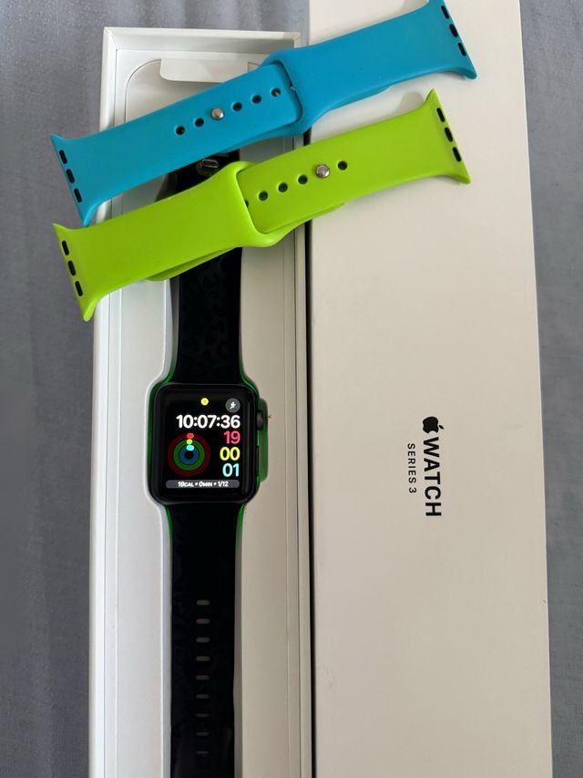 Apple Watch Series 3 nero/verde